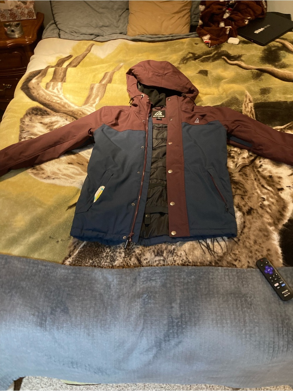 Men's Two-Tone Hooded Ski Jacket - Navy & red